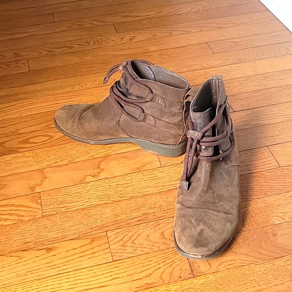 Teva Leather Ankle Boots